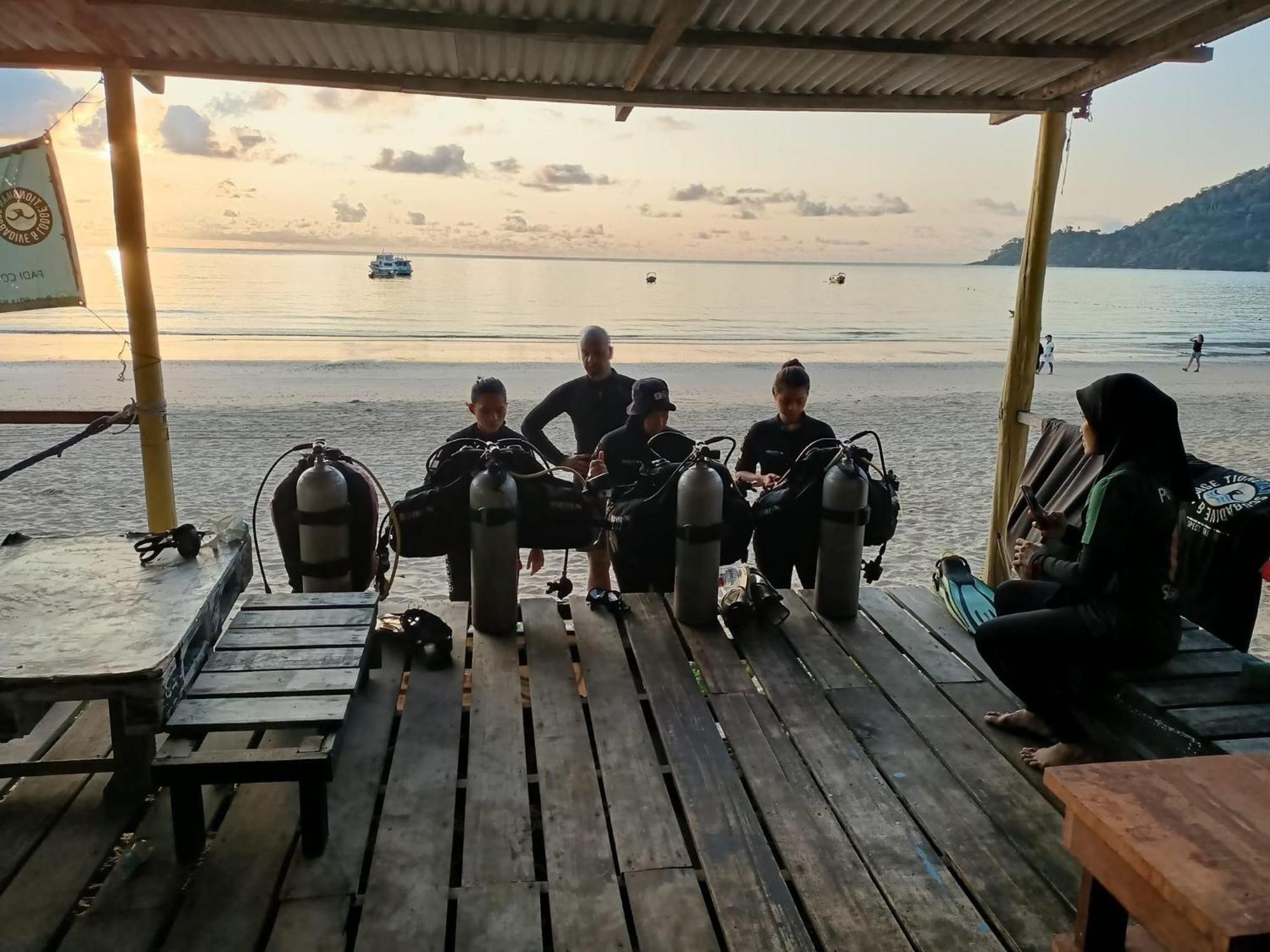 Tiongman Scubadive & Lodge Kampong Juara Экстерьер фото